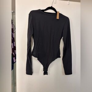 NWT skims body suit fits everybody long sleeve crew neck thong  - onyx